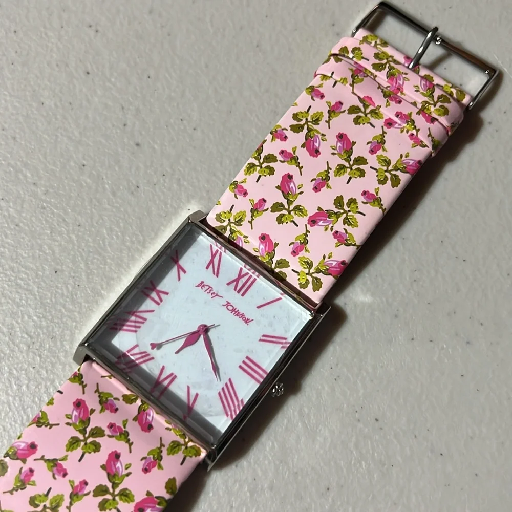 Betsey Johnson Pink Roses Watch - Picture 4 of 6